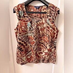 PATTERNED LIGHTWEIGHT SLEEVELESS TOP THIN ELASTICIZED HEM